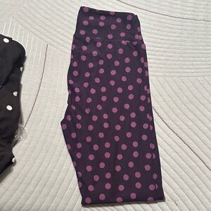 Purple Polka Dot Women's leggings LulaRoe OS